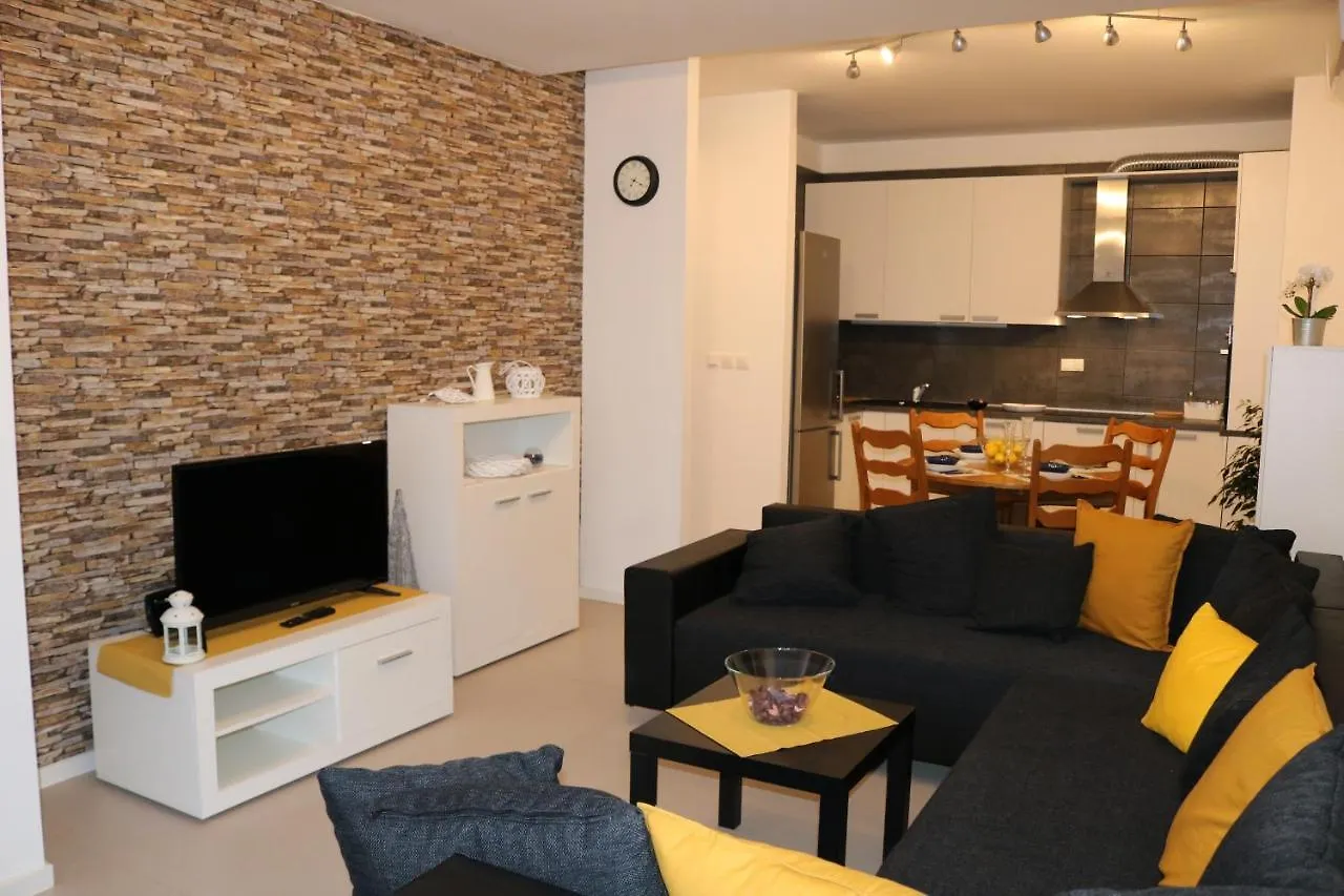 Apartment D&E Punat - Free Parking And Wi-Fi