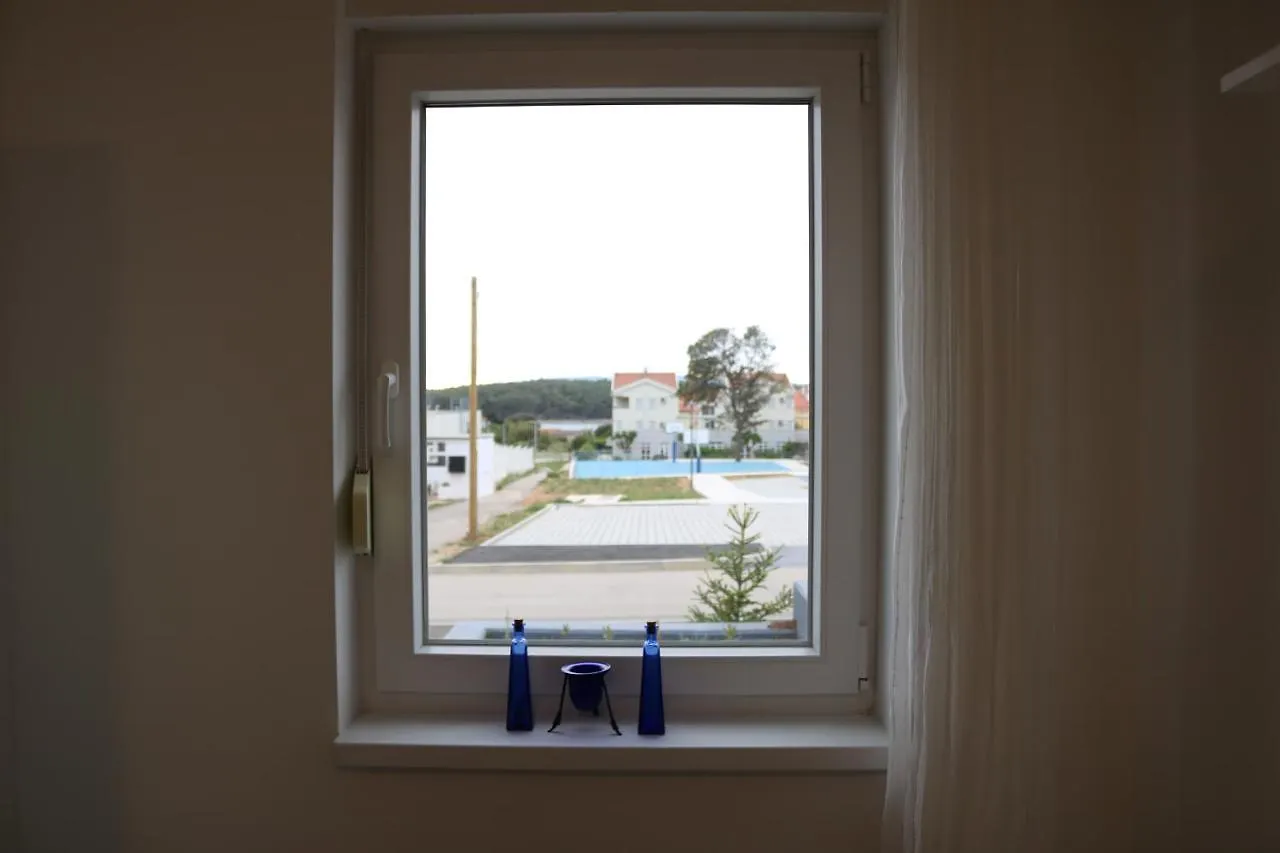 Apartment D&E Punat - Free Parking And Wi-Fi 0*,