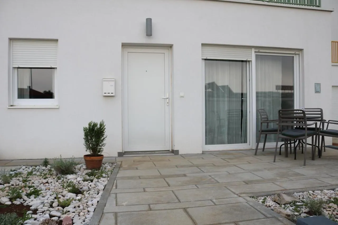 Apartment D&E Punat - Free Parking And Wi-Fi