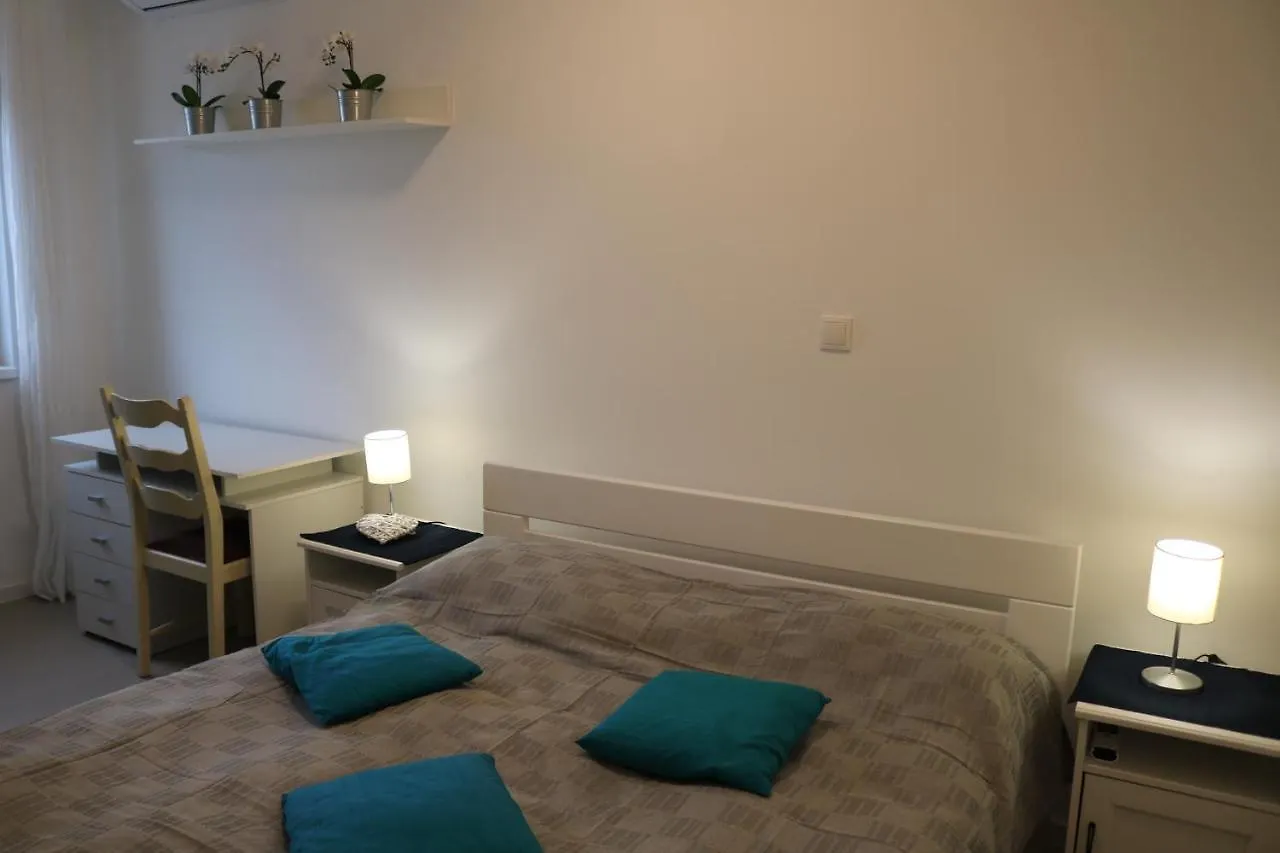 Apartment D&E Punat - Free Parking And Wi-Fi