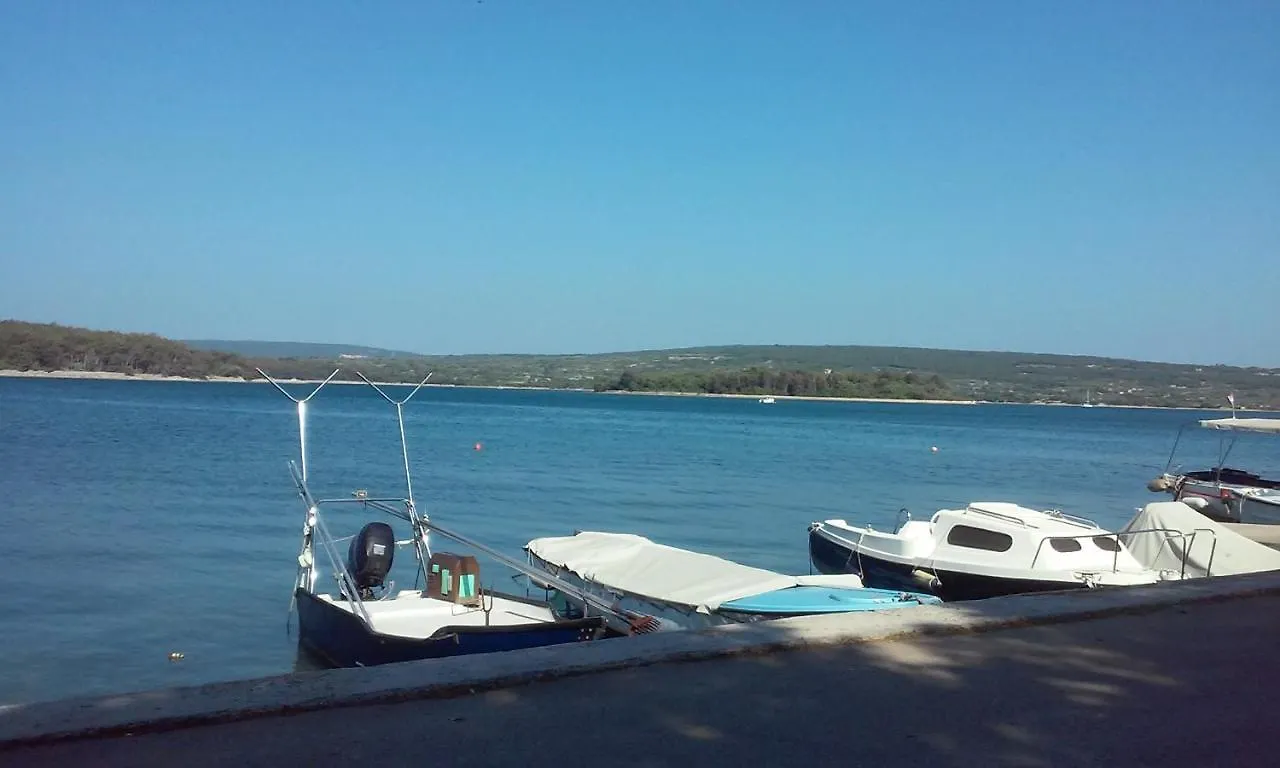 Apartment D&E Punat - Free Parking And Wi-Fi