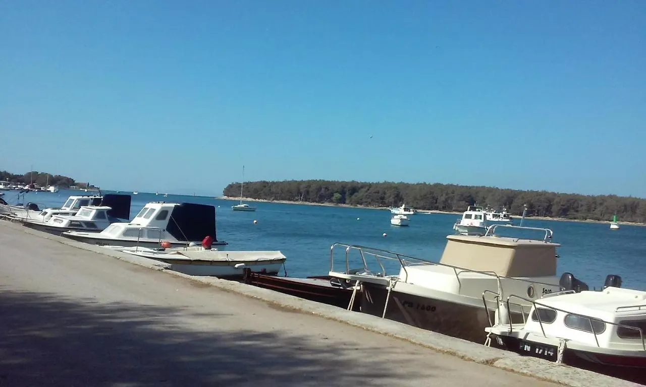 Apartment D&E Punat - Free Parking And Wi-Fi 0*,  Croatia